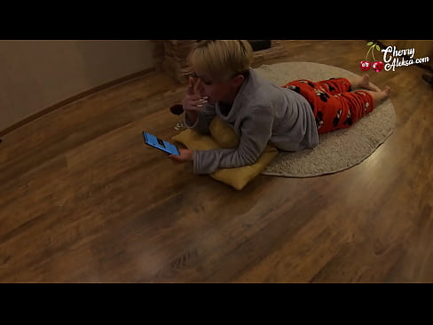 ❤️ Skør blondine suger kæmpe pik og hopper på den - analsex ️❌ Super sex at da.porngameshub.ru ❌❤