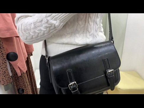 ❤️ Offentlig onani af ung kælling FeralBerry med en dildo i prøverummet ️❌ Super sex at da.porngameshub.ru ❌❤