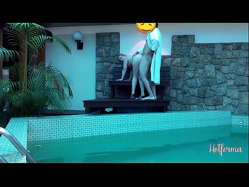❤️ Chef inviterer stuepige til poolen, men kunne ikke modstå en hot ️❌ Super sex at da.porngameshub.ru ❌❤